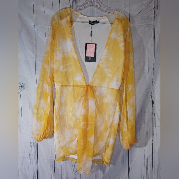Pretty Little Thing Charteuse Tie Dye Chiffon Long Sleeve Bodycon Dress NWT - Picture 1 of 15